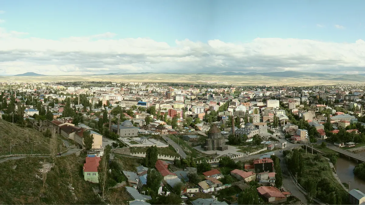 Kars şehir manzarası