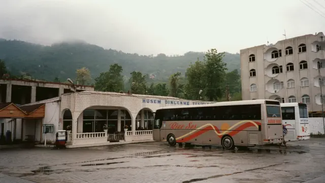 Gülyalı