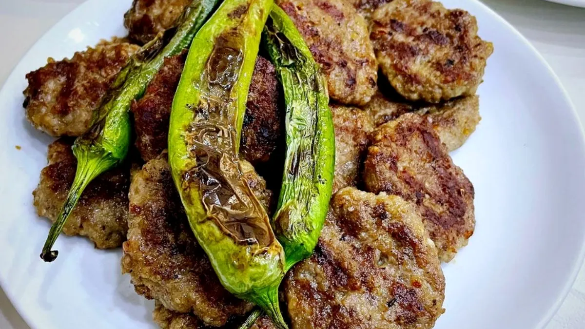 Komaroğlu Köfte