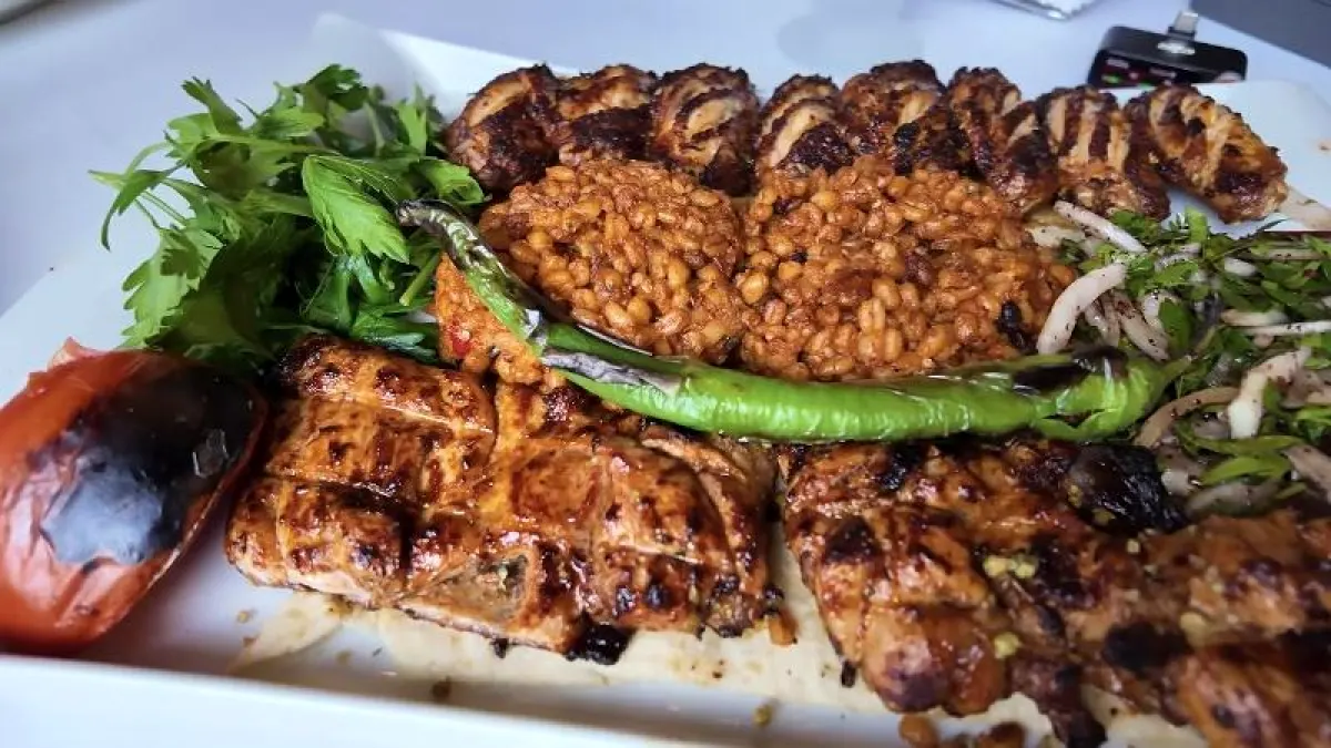 Medeniyetler Sofrası - Al Madina Restaurant