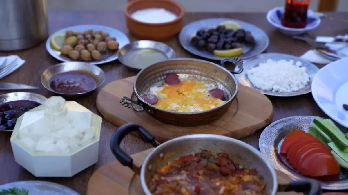 Nemrut Dağı Kayadibi Cafe Kahvaltı