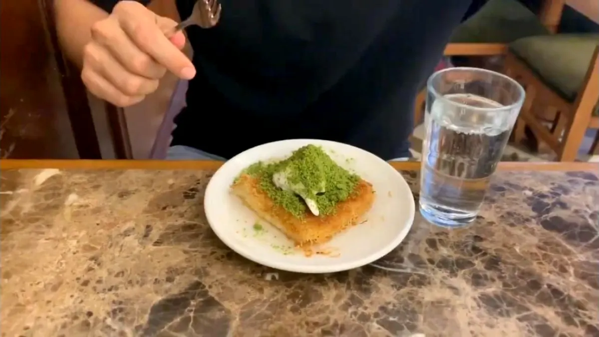 Petek Pastanesi